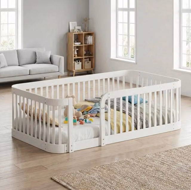 Box modulare bianco 140 x 200 cm per bambini, sponde di sicurezza e angoli arrotondati