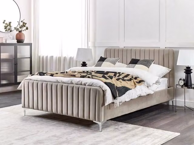 Letto matrimoniale Beliani in velluto grigio e beige con testiera imbottita e design moderno L/P/H: 140 x 200 x 101 cm – 1