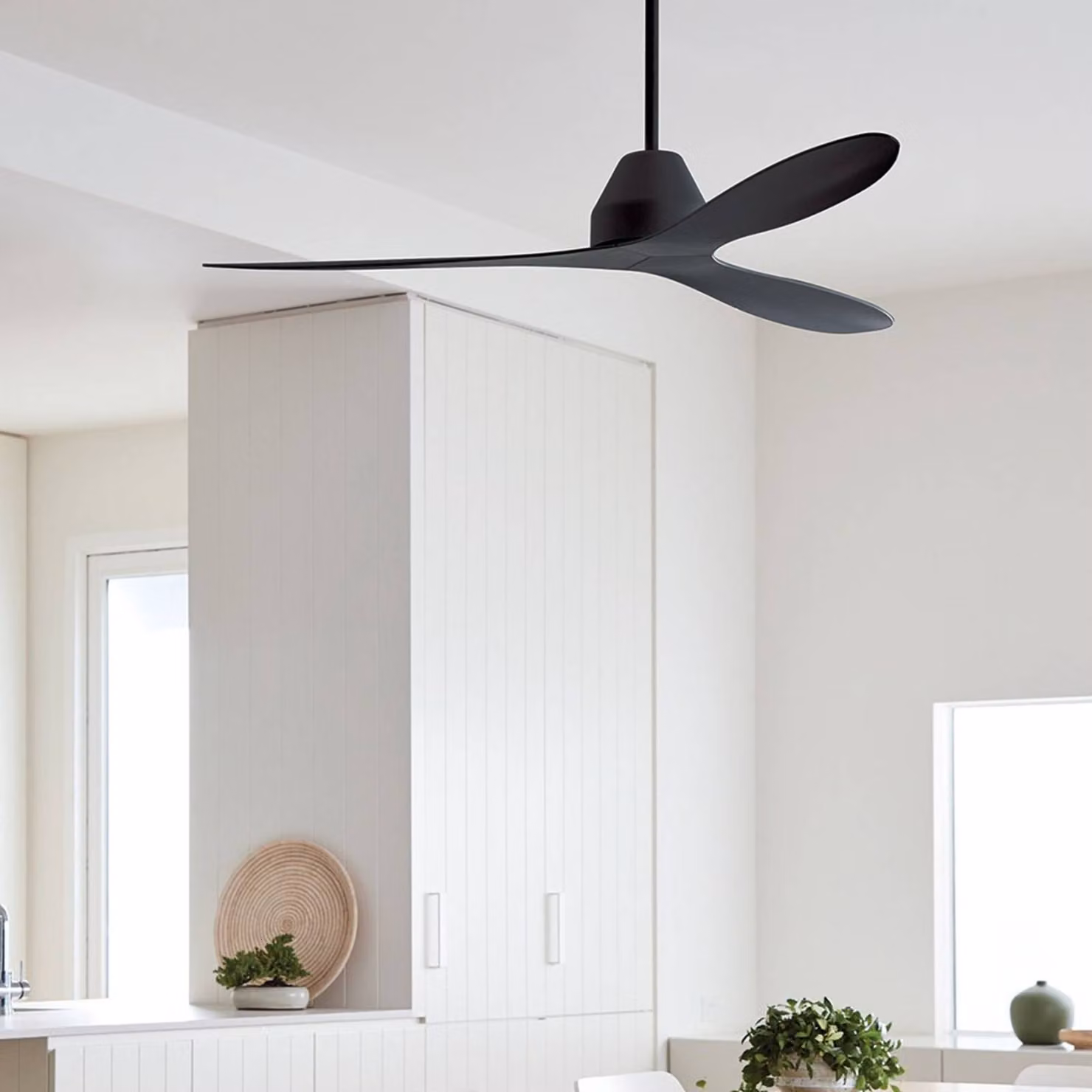 Beacon Lighting Ventilatore da soffitto Whitehaven, nero, silenzioso, Ø 142 cm Whitehaven, Nero, Soggiorno / Sala da pranzo, Plastica, Moderno