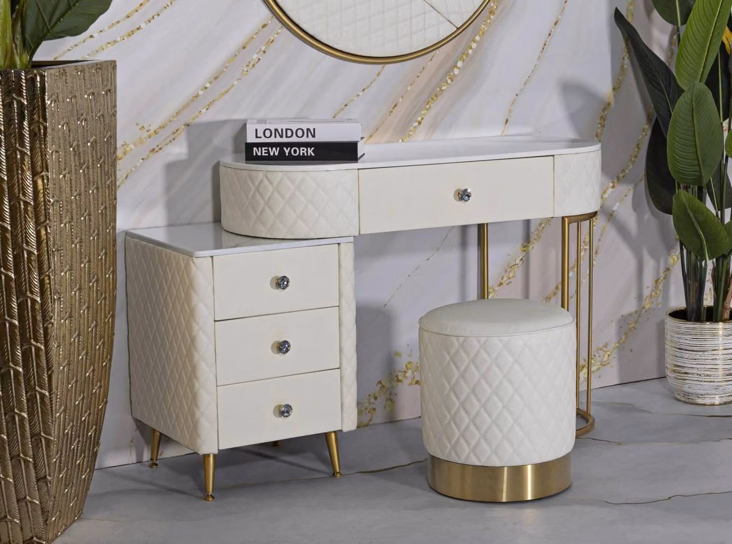 Dmora Toeletta Guidobono 40x120x75h cm oro, Materiale Piano in Legno Nobilitato Colore Piano Bianco