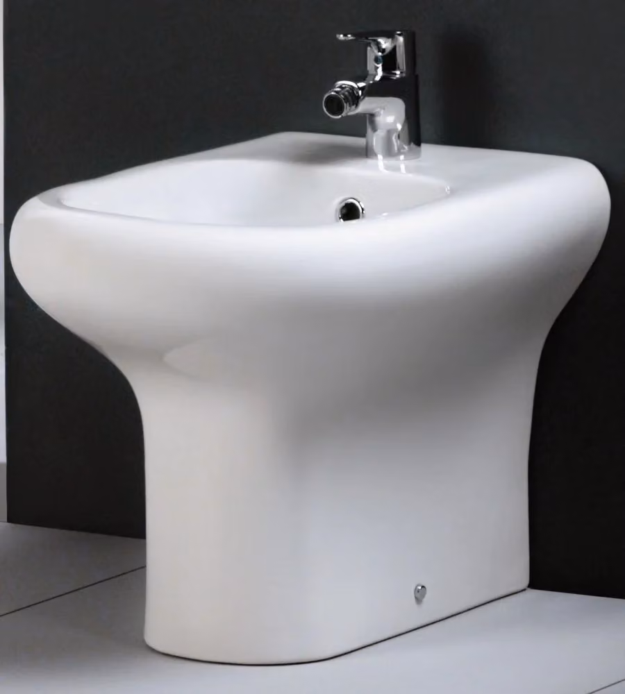 Bidet filo muro Rak Ceramics serie Touring in ceramica bianco L: 52 cm, P: 40 cm, H: 37 cm – 2
