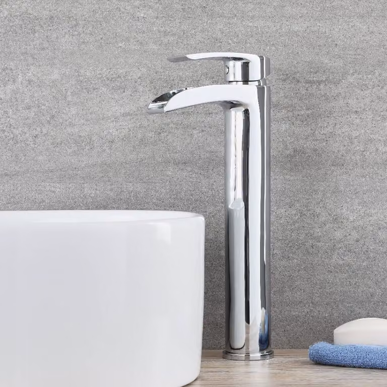 Rubinetto Monoforo Alto a Cascata Per Lavabo - Design Moderno Cromato - Razor