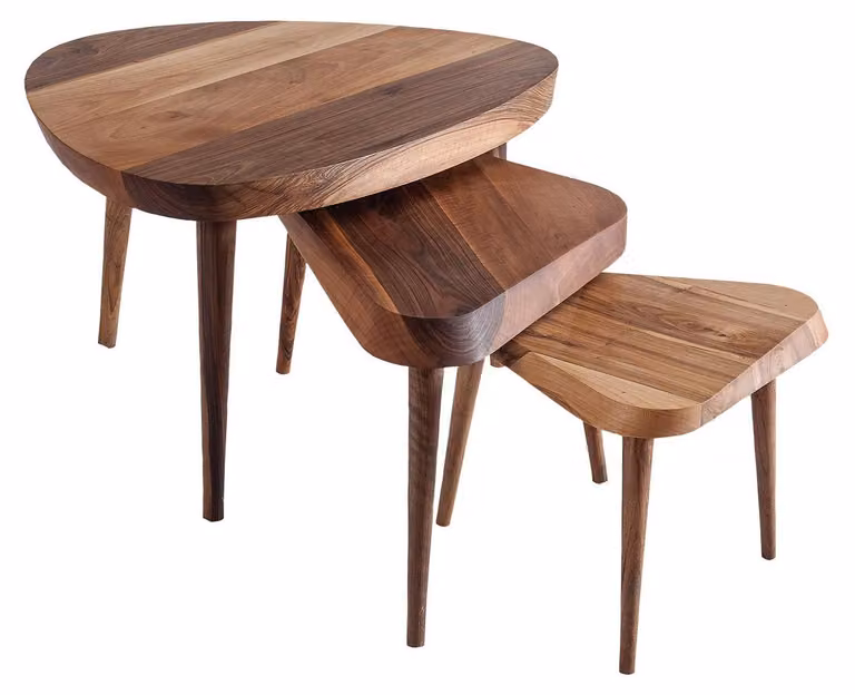 Eleganter brauner Couchtisch aus Holz im stilvollen Design