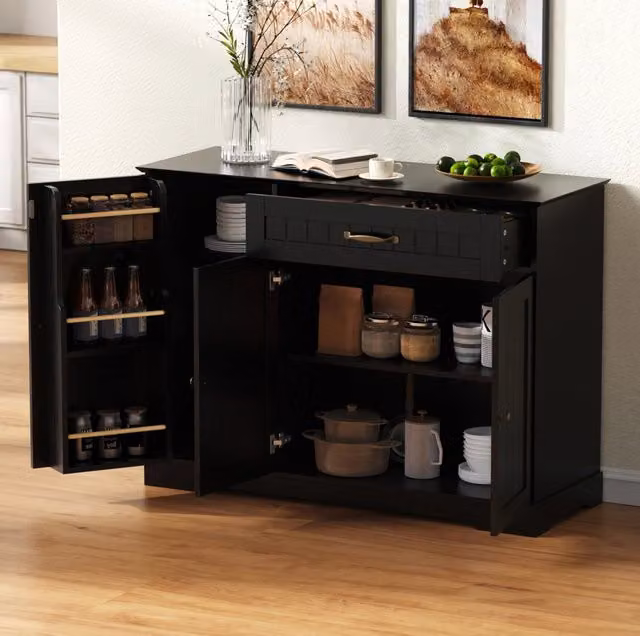 Credenza moderna MODFU in MDF nero opaco con ante e dettagli in metallo