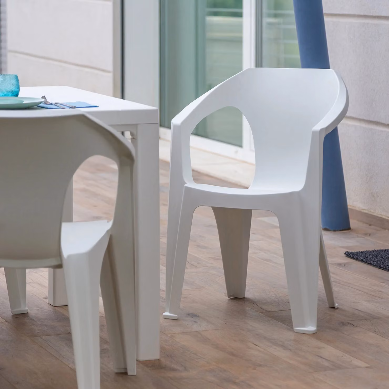 Sedia Marina TOOMAX Bianca, impilabile e resistente ai raggi UV per giardino e balcone, H 83 x L 59 x P 54,5 cm – 2