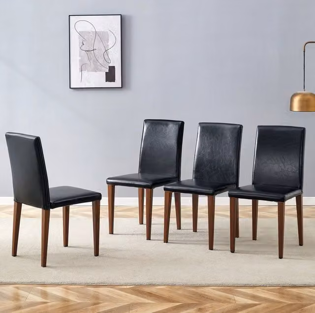 Set di 4 sedie da pranzo moderne MODFU in similpelle nera con gambe in metallo e finitura noce