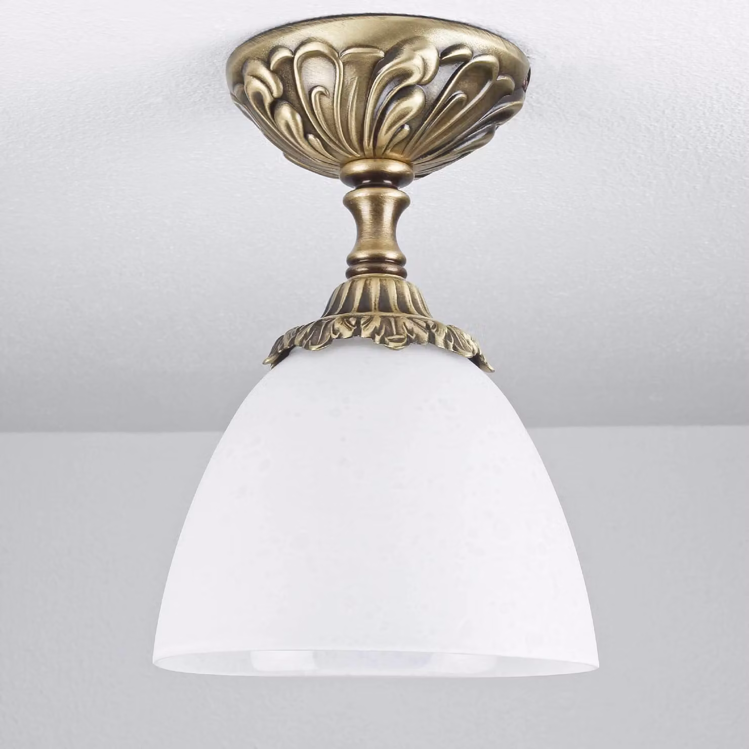 Lampada da soffitto paralume in vetro bianco motivo ottone vero bronzato E14 40W fatto a mano plafoniera corridoio soggiorno