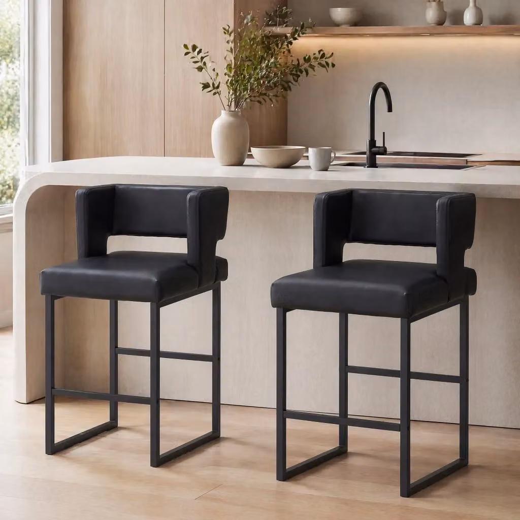 Sgabello da bar REDOM in stile scandinavo con struttura in metallo nero e seduta in ecopelle nera, Altezza: 91,4 cm – 2