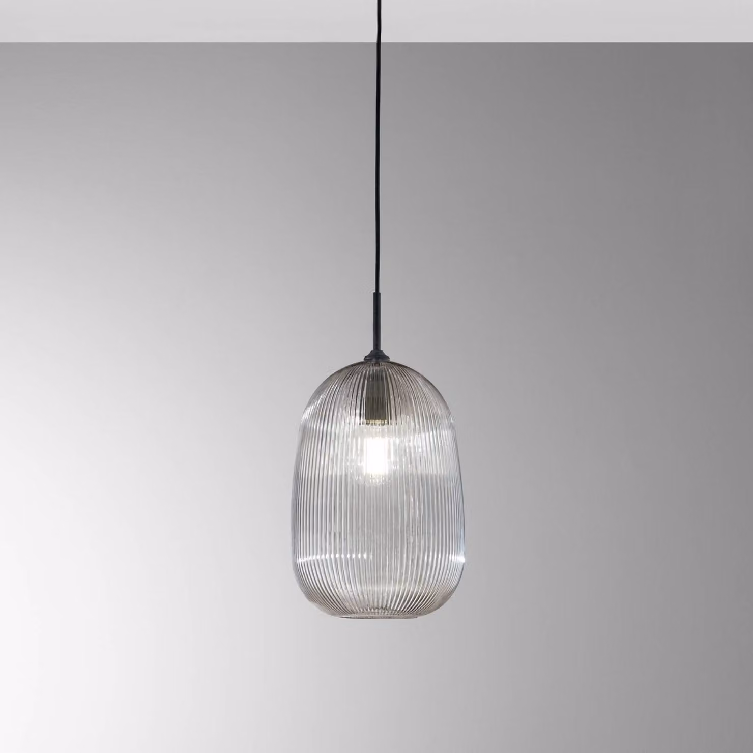 Luce Ambiente Design Lampada a sospensione Duke, dimmerabile, Alluminio / Grigio / Zincato, Soggiorno / Sala da pranzo, Vetro, Lampada a sospensione