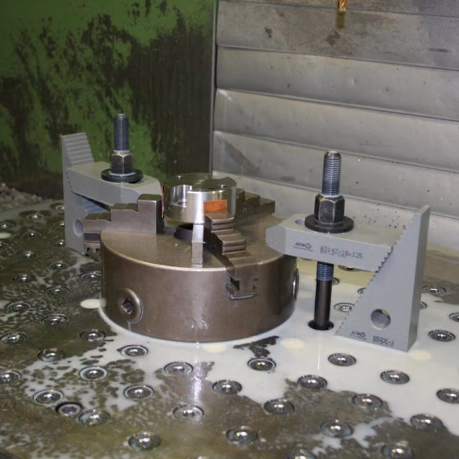 Perno AMF DIN6379 M18x 200 temprato e rinvenuto a 8,8 - 81471