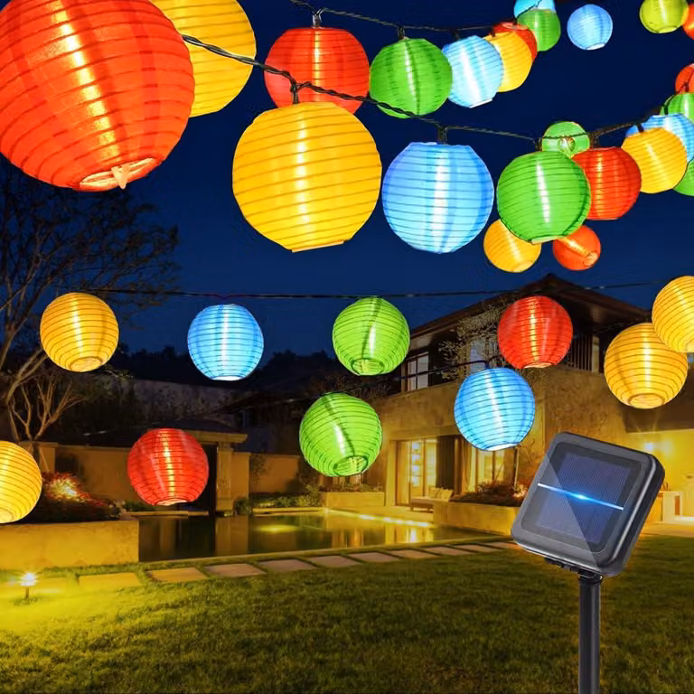 Catena luminosa solare con 30 LED, 8 modalità, grado di protezione IP65, lunghezza 6 metri, per uso esterno