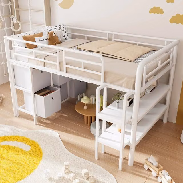 Letto a soppalco per bambini OKWISH in metallo e MDF bianco con scala e scomparti laterali, L/P/H: 207 x 90 x 150 cm