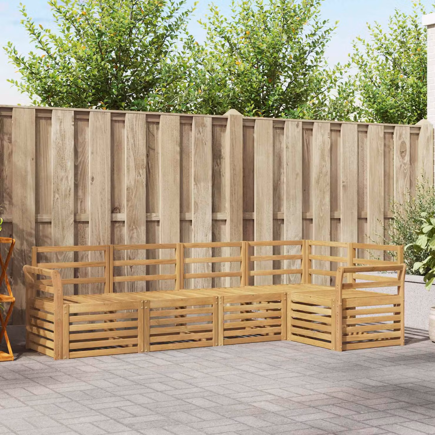 Set di divani da esterno vidaXL a forma di L composto da 5 pezzi in legno di acacia massello con cuscini bianchi e marroni