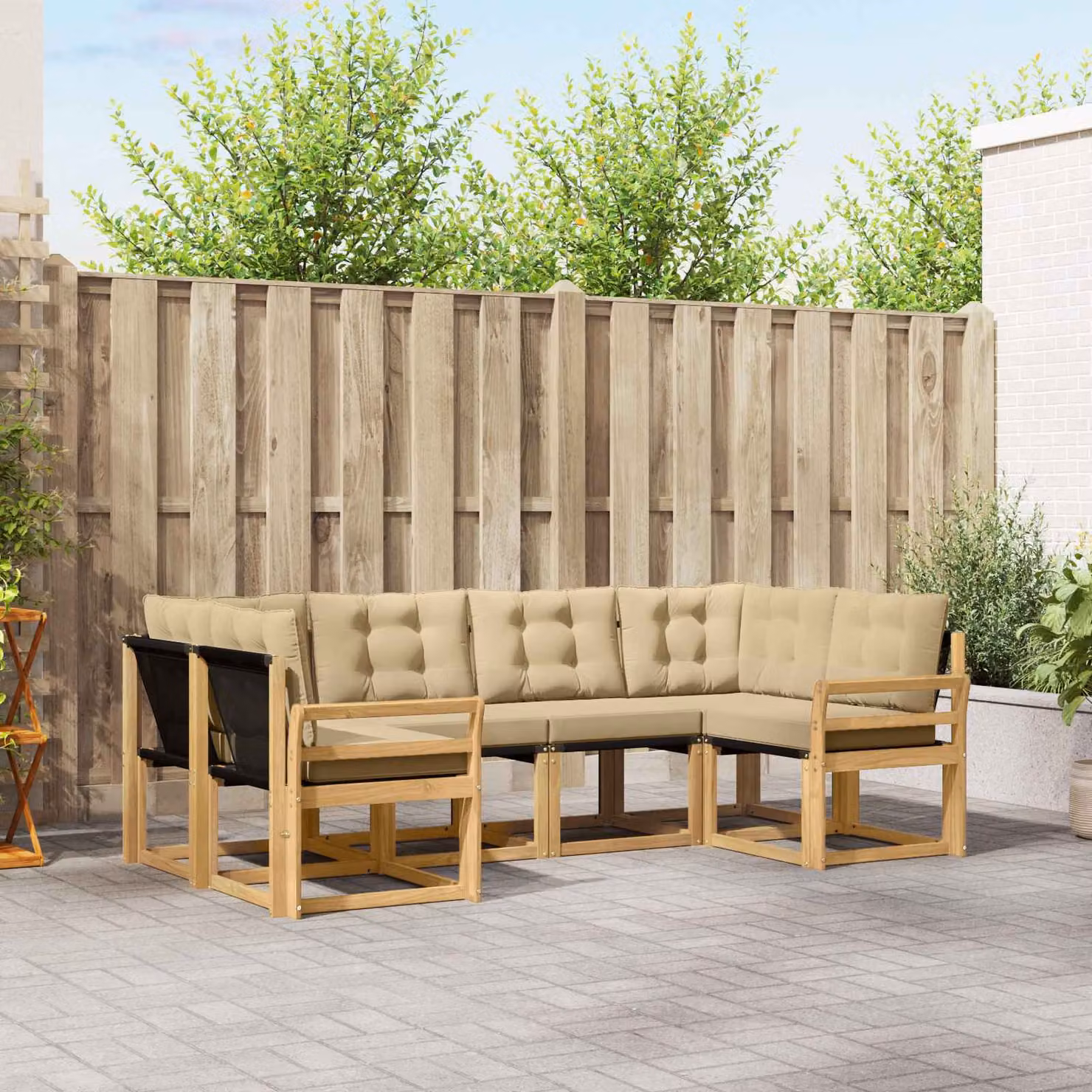 Set di divani da esterno vidaXL a forma di L composto da 6 pezzi in legno di acacia con cuscini in tessuto beige e bianco
