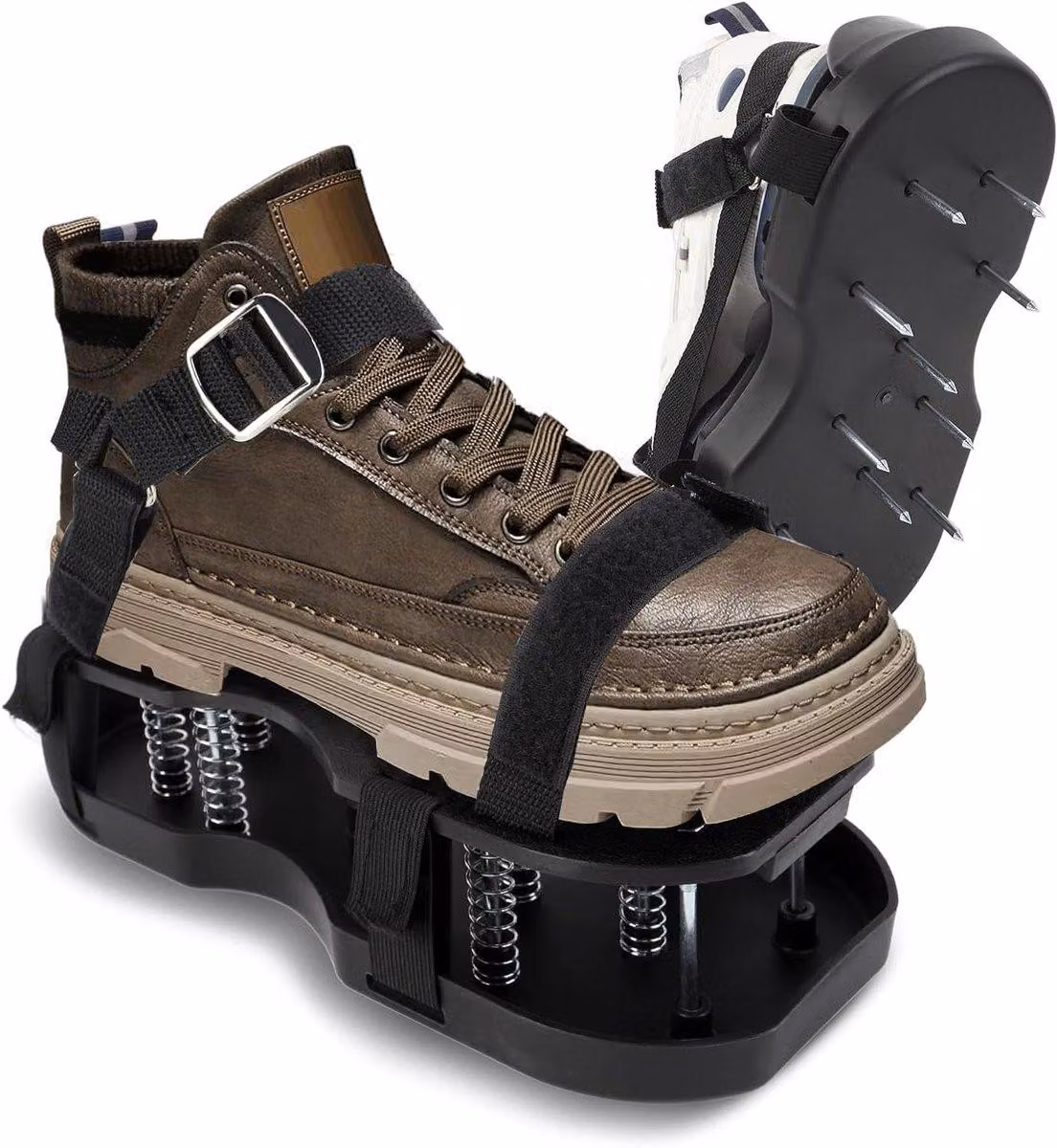 Scarpe per aerazione del prato con sistema di chiusura a strappo, ideali per aerare e scompattare il terreno