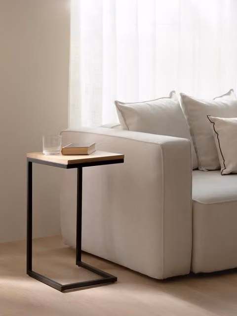 Tavolino rettangolare Galia Kenay Home in rovere nero e beige con base a slitta