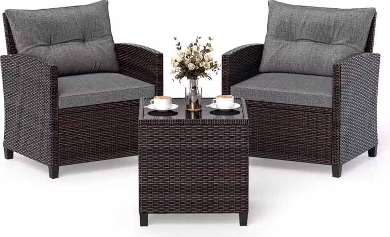COSTWAY Set di mobili da giardino in polyrattan 3 pezzi, salottino con 2 poltrone con cuscini, 1 tavolino con piano in vetro, set da giardino grigio