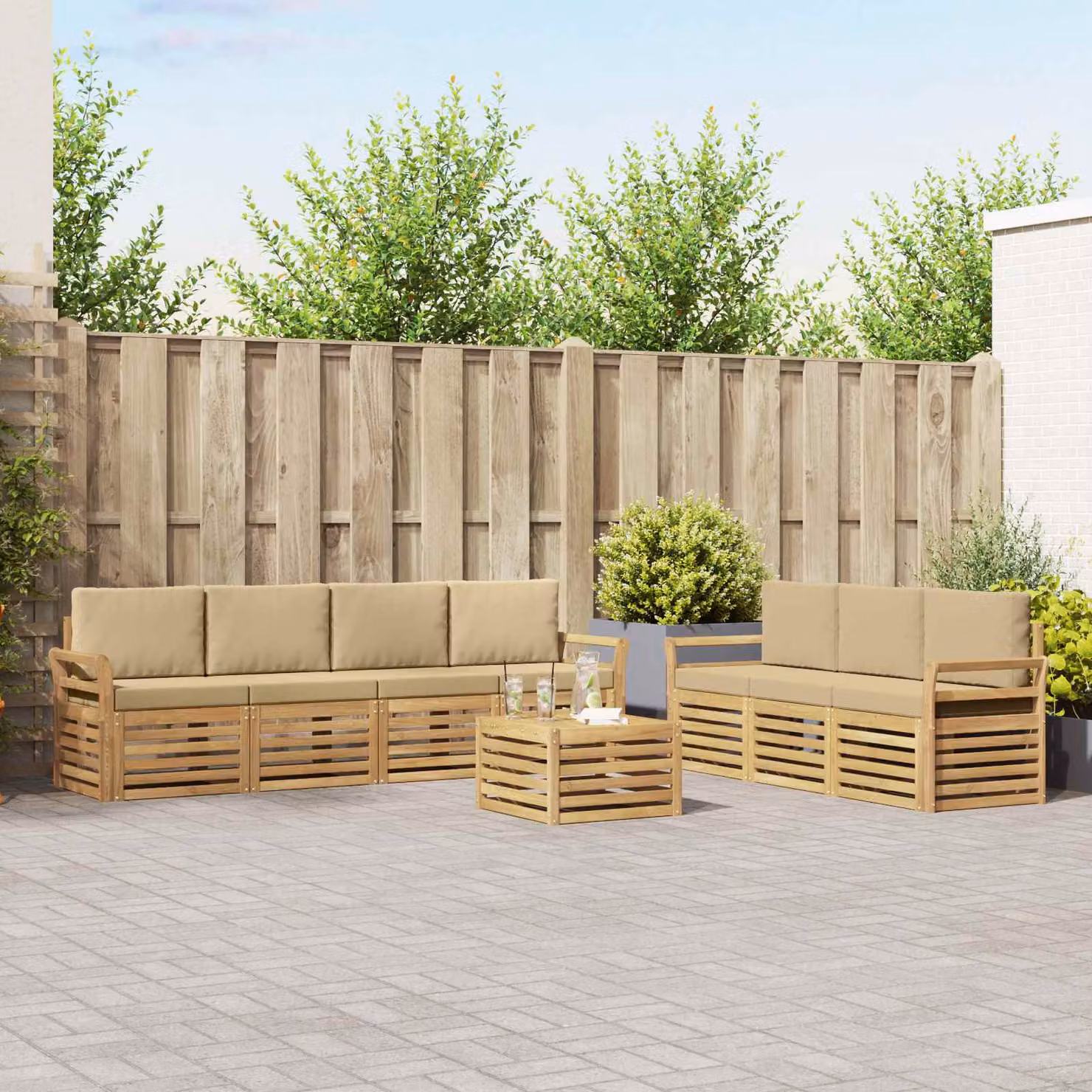 Set da giardino vidaXL composto da 8 pezzi con divani a L, tavolino e cuscini in tessuto bianco e beige con struttura in legno di acacia trattato