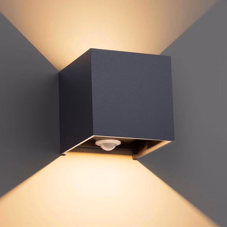 Lampada da parete a LED, 12W, con sensore di movimento, grado di protezione IP65, temperatura di colore 3000K, colore antracite