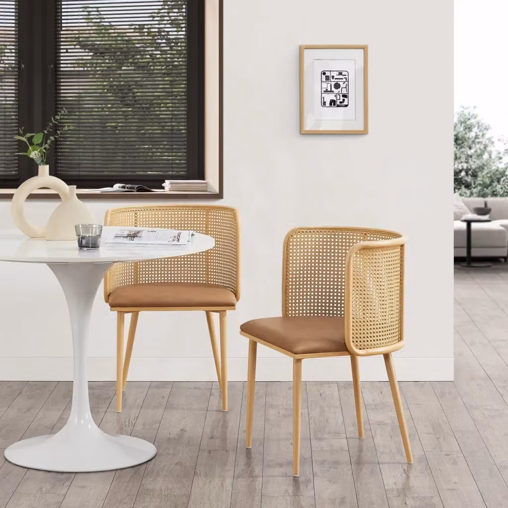 Set di 2 sedie Flen en.casa con seduta in similpelle marrone e schienale in rattan con effetto legno – 2