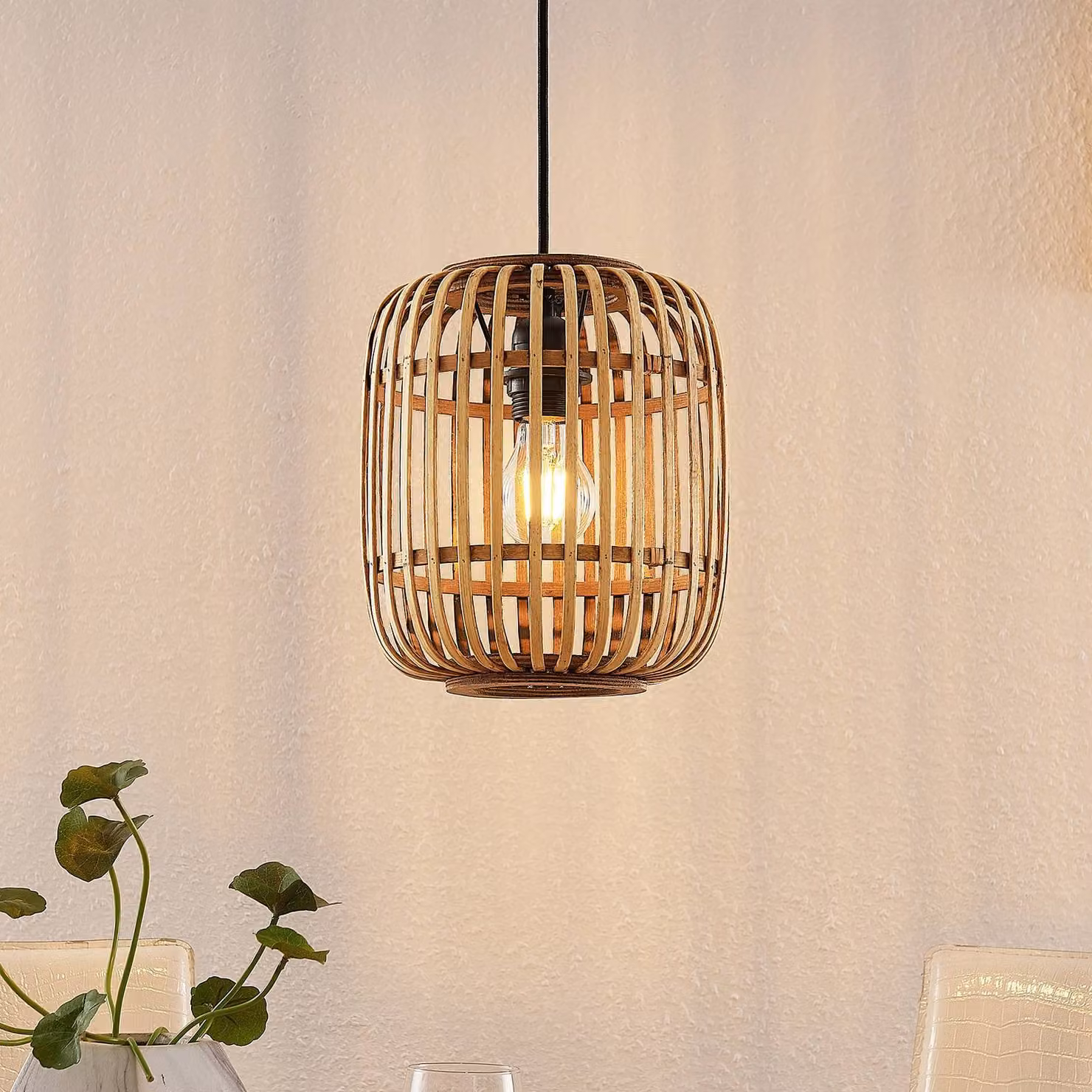 Lampada a sospensione Canyana Lindby, dimmerabile, Legno chiaro, Soggiorno / Sala da pranzo, Legno, Campagna / Rustiche, Lampada a sospensione