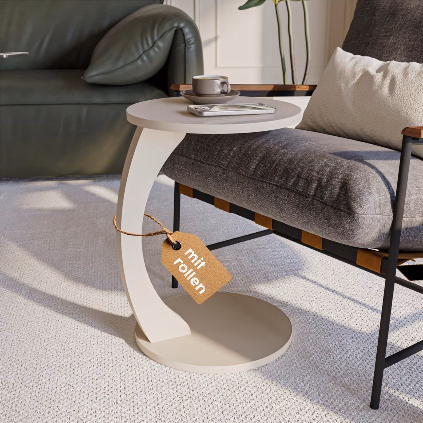 Tavolino da salotto moderno a forma di "C" con ruote, color sabbia-beige
