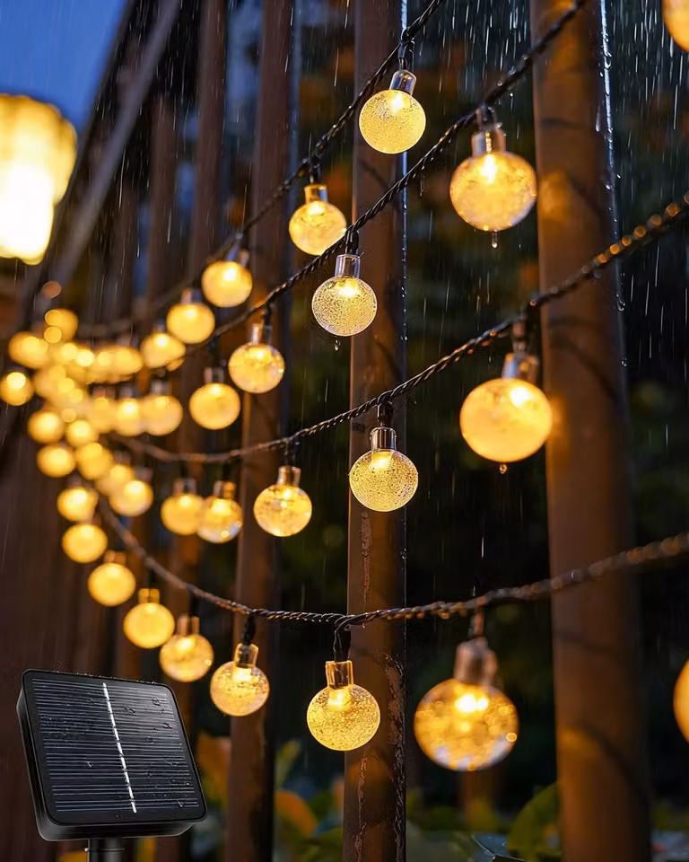 Catena luminosa solare, 9 metri, 60 sfere di cristallo a LED, grado di protezione IP65, luce bianco caldo