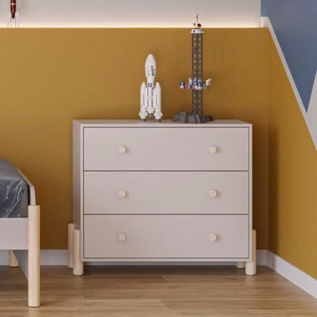 Cassettiera Enola in legno massiccio con 3 cassetti beige e gambe in pino naturale 90x40x80H