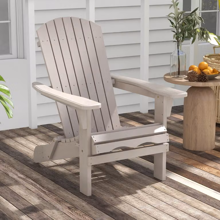 Sedia pieghevole Adirondack Costway in legno di abete grigio con schienale alto e ampi braccioli per soggiorno o giardino