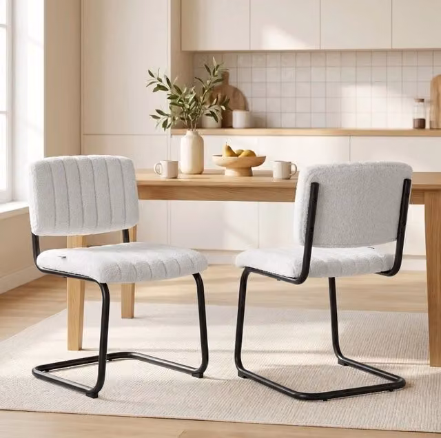 Set di 2 sedie moderne per sala da pranzo con struttura a sbalzo crema e rivestimento in tessuto Teddyfleece