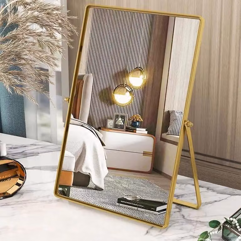 Omgoods - Specchio da trucco con cornice in metallo - Specchio da tavolo portatile - Specchio rettangolare in stile Hollywood - Specchio ad alta definizione - Resistente agli urti - Design moderno