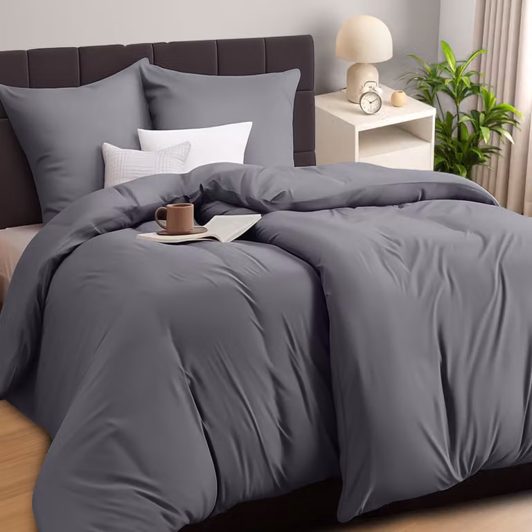 Set di lenzuola 135x200, 4 pezzi - Microfibra: 2 lenzuola con angoli da 135x200 cm + 2 federe da 80x80 cm - Grigio