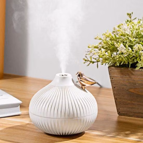 Lampada da comodino da 300 ml ad alta capacità, funzionamento silenzioso, regolatore di velocità a due livelli, ricaricabile tramite USB, illuminazione notturna con regolazione della temperatura del colore a tre tonalità.