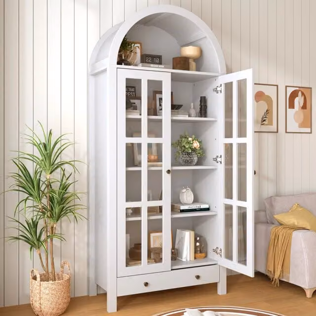 Vetrina ad arco REDOM in MDF bianco con ante in vetro e ripiani interni, L: 75 cm, P: 35 cm, H: 170,5 cm