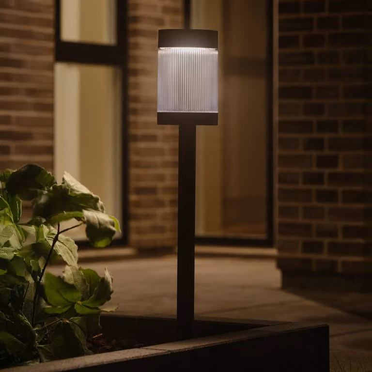 Nordlux Lampione solare Coupar, nero, alluminio, IP44 Coupar, Nero, Alluminio, Lampade solari