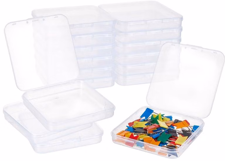 20 contenitori in plastica quadrati trasparenti, ideali per organizzare piccoli oggetti, con coperchi a ribalta