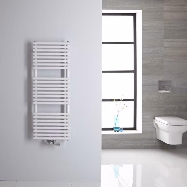 Scaldasalviette Bianco con Attacco Centrale - 1065 x 400mm - 255 Watt - Magera
