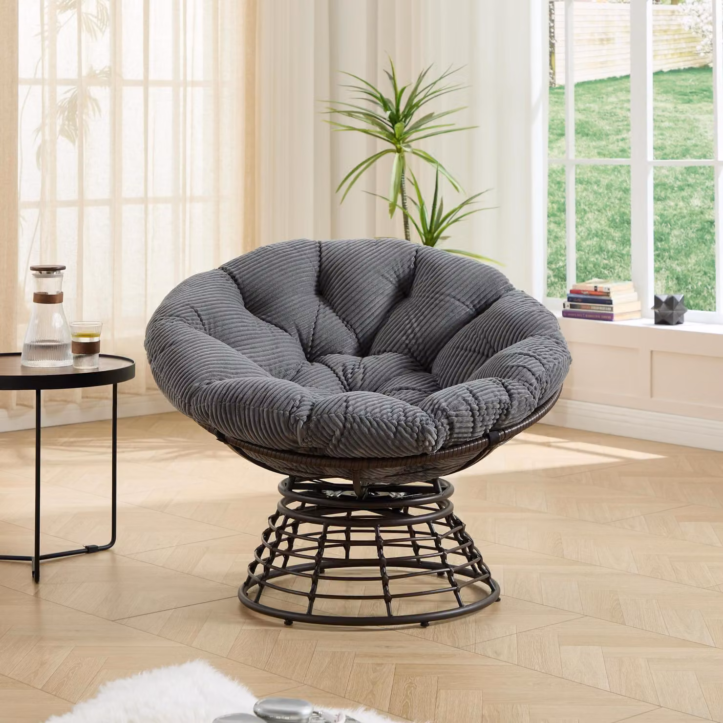 Poltrona Papasan girevole a 360 con struttura in metallo e cuscino in tessuto a coste grigio L/P/H: 92 x 92 x 67 cm – 2