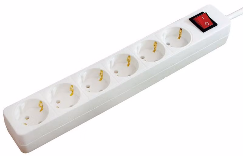 Presa multipla BAT a 6 prese, bianca con interruttore, cavo da 3 m H05VV-F 3G1,5