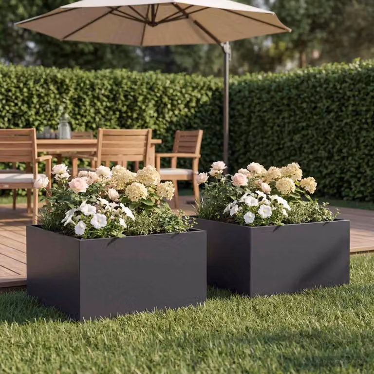 Set di 2 vasi da giardino vidaXL in metallo nero L: 60 cm, P: 60 cm, H: 30 cm