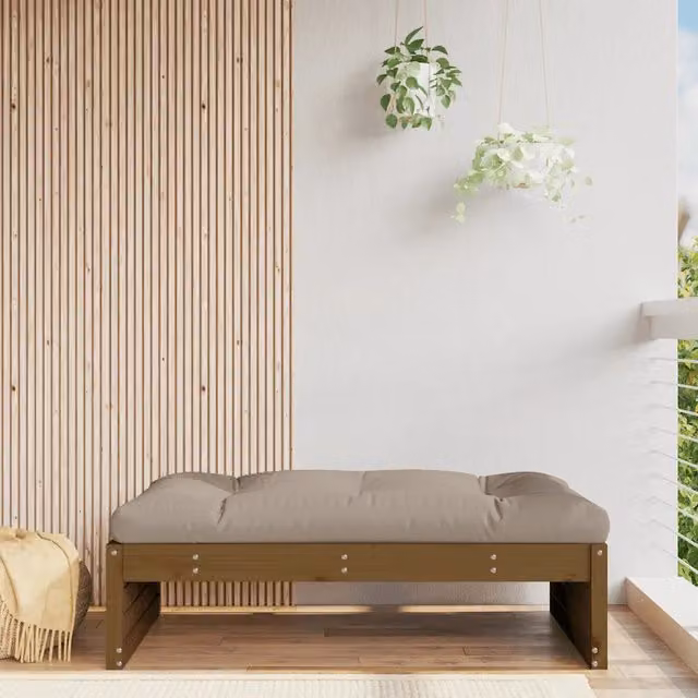 Sedia da giardino con poggiapiedi in legno massello di pino color marrone ambra e cuscini beige L: 120 cm, P: 80 cm