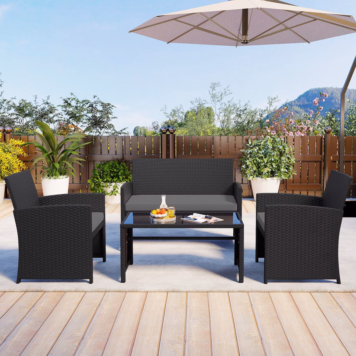 Set da salotto da esterno Costway in rattan grigio composto da 4 pezzi con divanetto a 2 posti, poltrone, tavolino con piano in vetro temperato e cuscini imbottiti per giardino e terrazzo