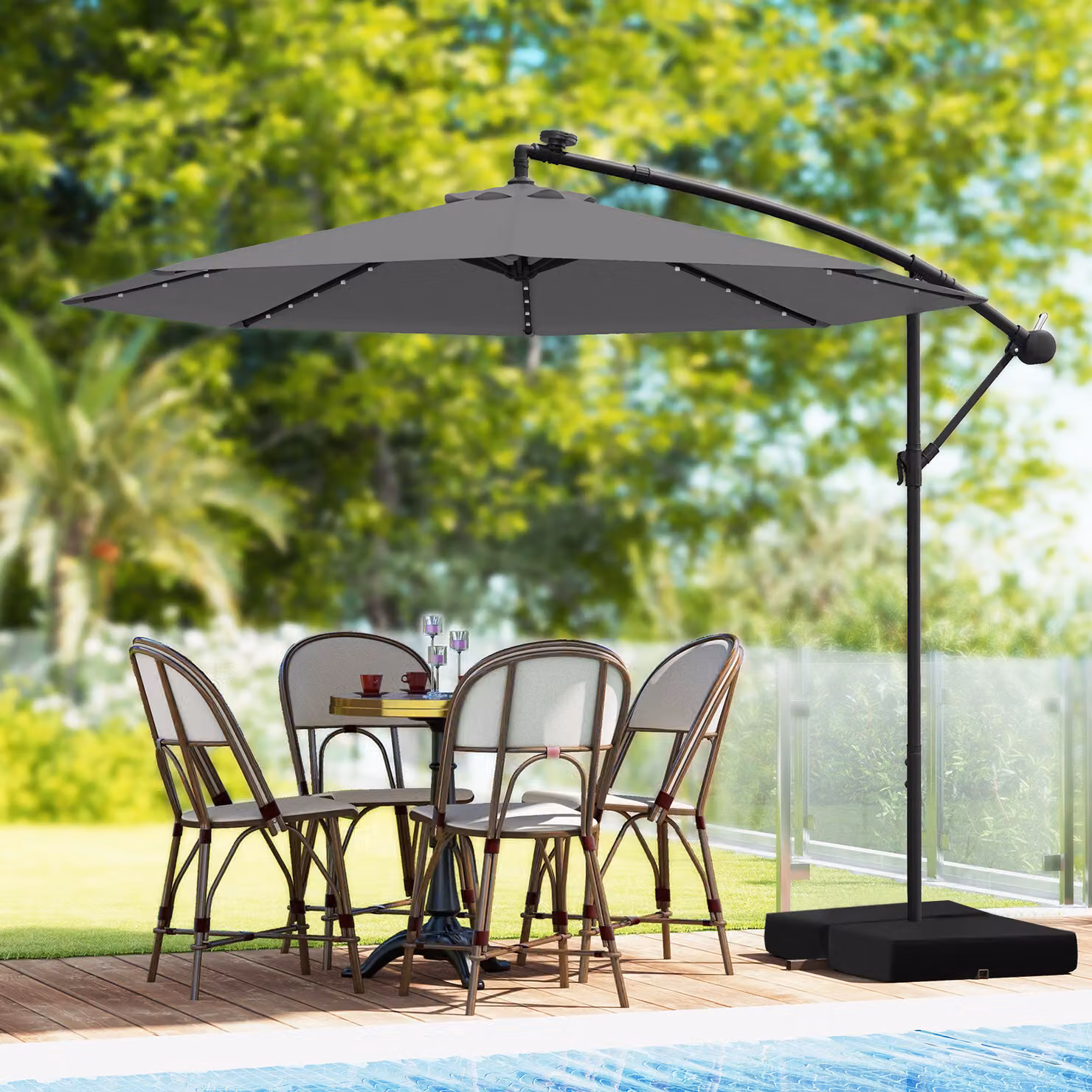 Ombrellone pendente da esterno Costway con 32 luci LED e pannello solare, Grigio, Diametro: 350 cm