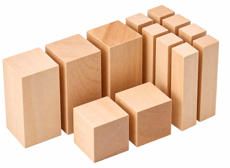 Set di 13 blocchi di legno, non trattati, in 3 diverse dimensioni, con sagome, per lavori di falegnameria