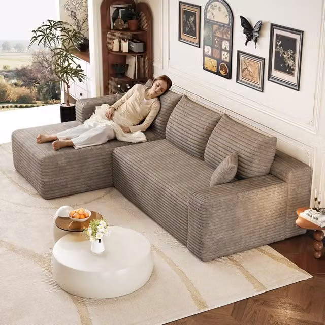 Divano angolare modulare 241x151x58 cm; divano effetto nuvola con seduta profonda; stile minimalista; velluto a coste; cammello
