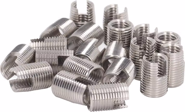 Inserto per filettatura, inserto per filettatura autofilettante, inserto per filettatura in acciaio inox, inserto per riparazione filettatura, inserto filettato autofilettante con intaglio, inserto per filettatura con intaglio