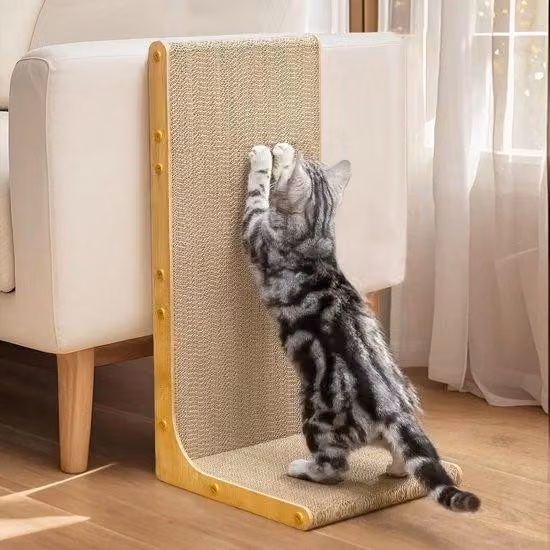 Albero per gatti Famanu a forma di L, altezza 58 cm, da montare a parete: salvaspazio e resistente