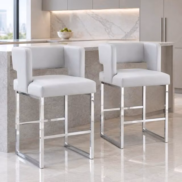 Sgabello da bar MIVRAY con seduta imbottita in similpelle grigia e gambe in metallo argento per cucina e soggiorno, Altezza: 91,4 cm