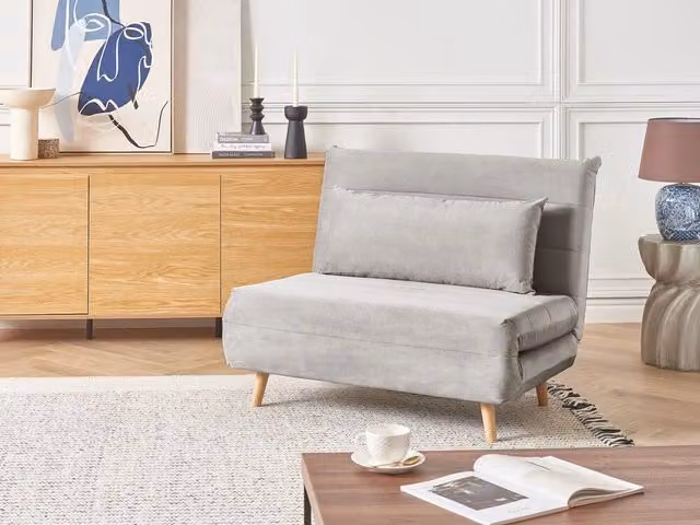 Divano letto pieghevole Beliani in velluto grigio chiaro stile scandinavo con struttura in legno di pino