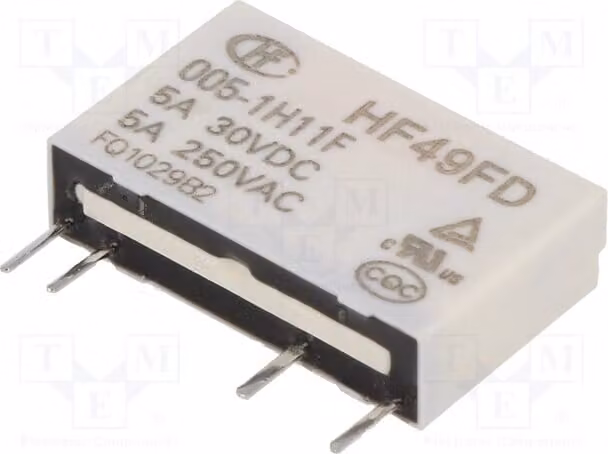 1 relè: elettromagnetico, 5A/250VAC. Bobina: 5VDC, 5A. Modello: HF49FD/005-1H11F. Elettrico